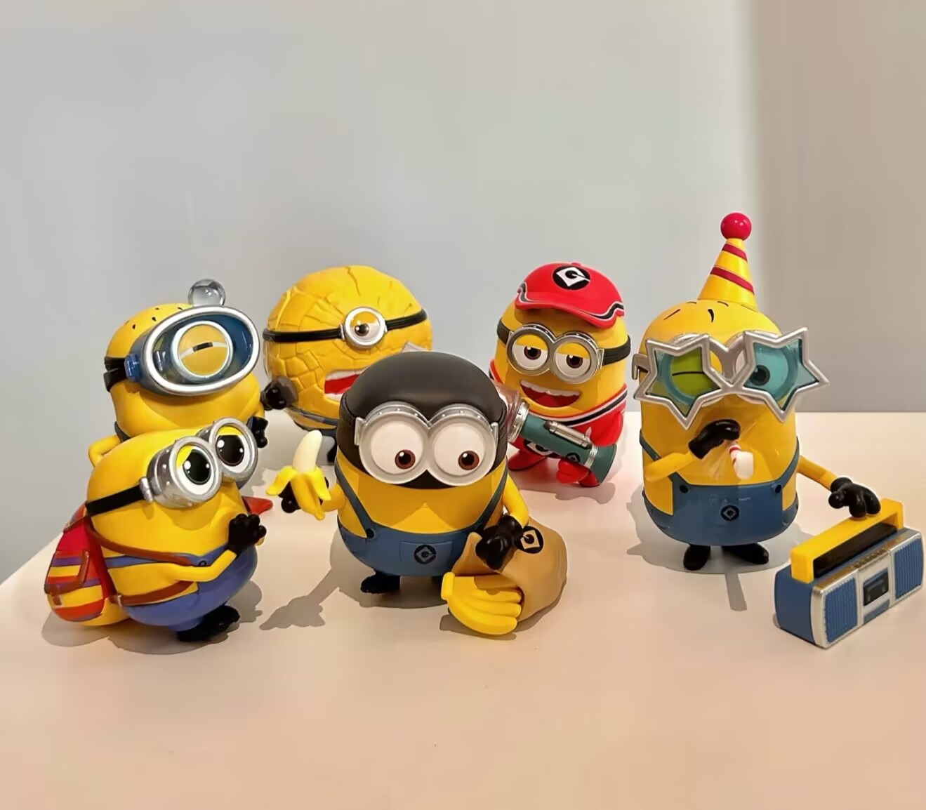 ホットな正規品POP MART ユニバーサル怪盗グルーの月泥 - Science Bob のレビューと価格