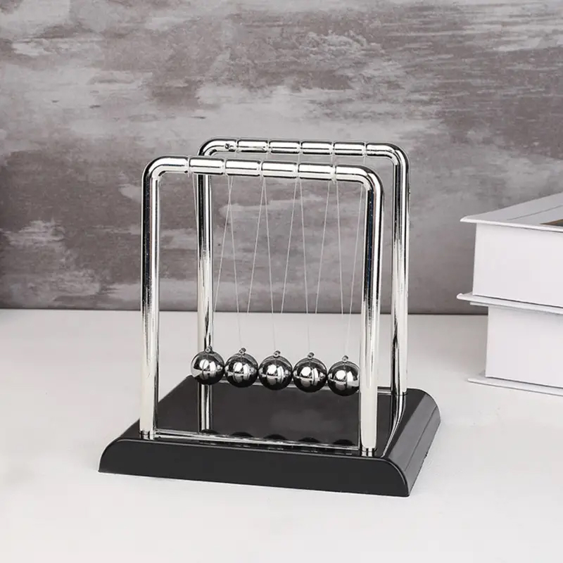 ニュートン振り子バランスボール、スタイリッシュなデスクの装飾 - Newton Cradle Large のレビューと価格